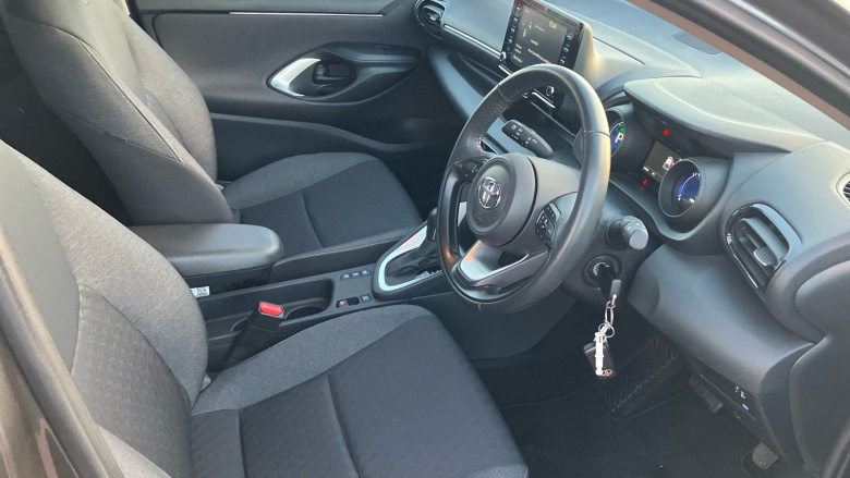 Toyota Yaris 1.5 Hybrid Design 5dr CVT Hybrid Hatchback